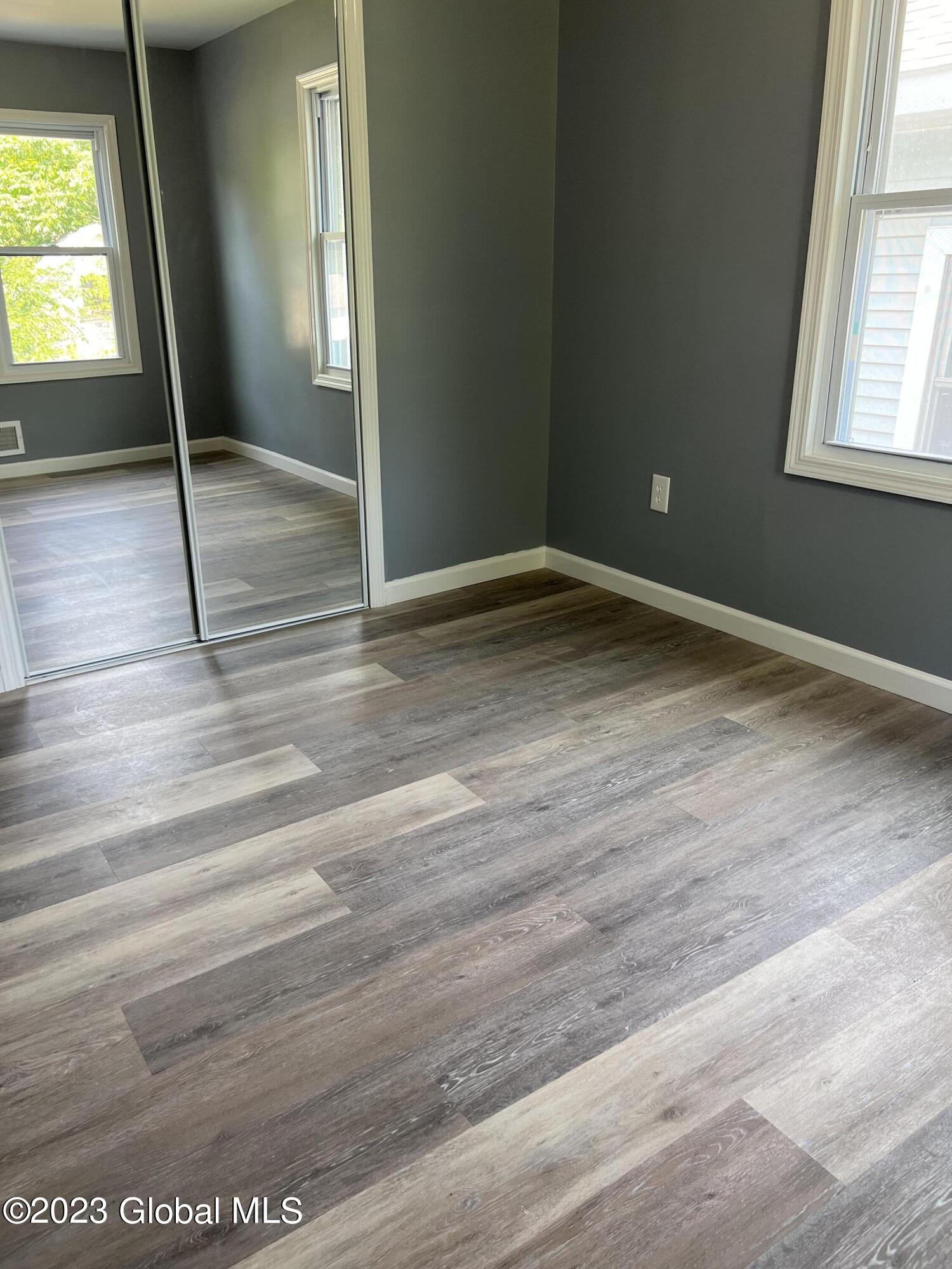 911 Cleveland Avenue Schenectady, NY 12306 - Photo 10 of 14 IMG_1802