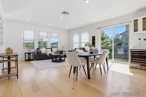 $895,000 | 4373 Pacifica Way, Unit 6, Oceanside, CA 92056