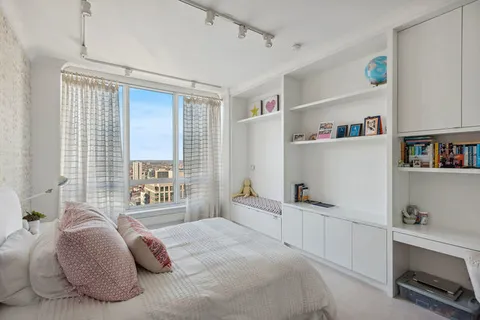 $2,300,000 | 55 East Erie Street, Unit 4301, Chicago, IL 60611