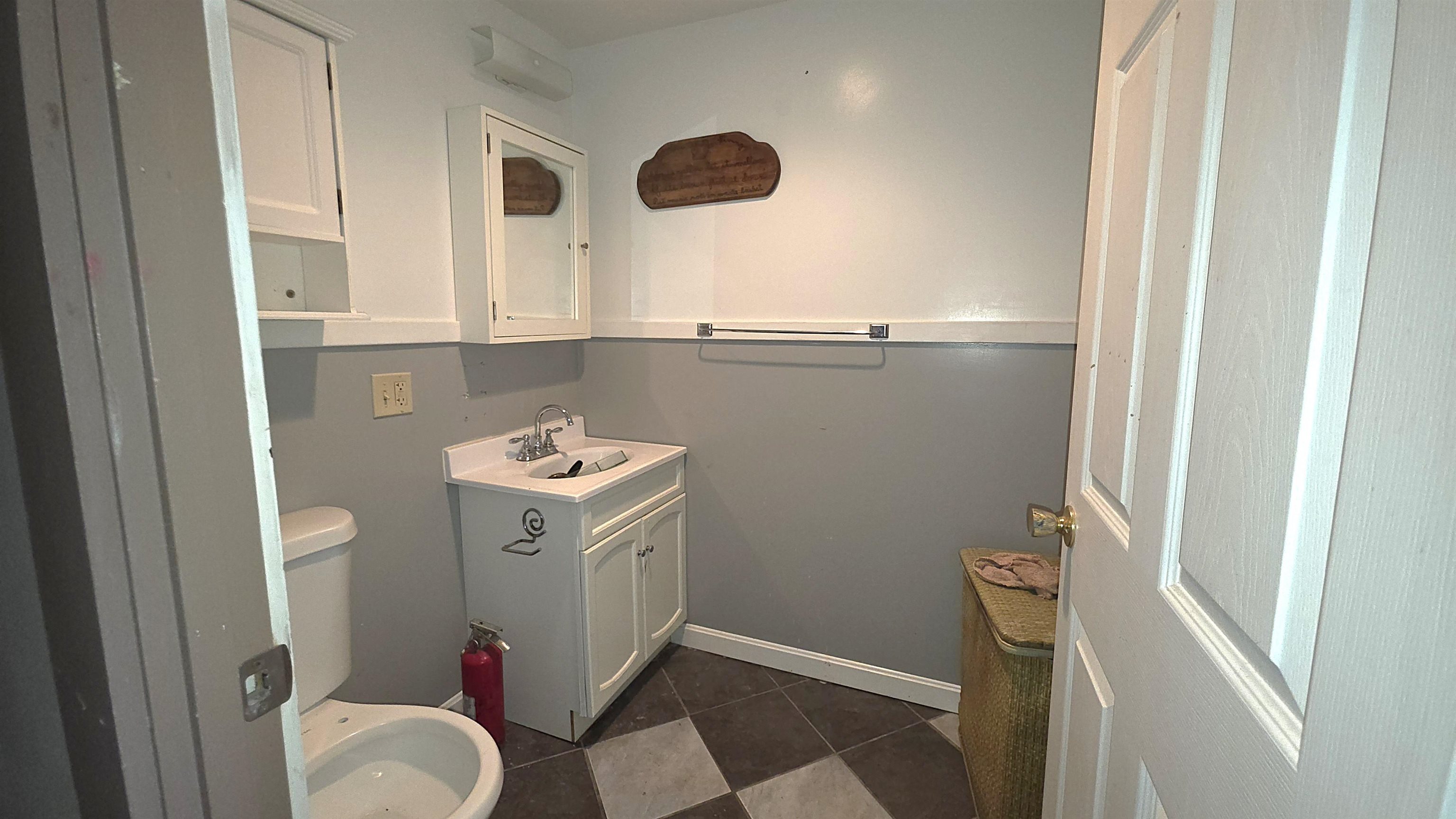 511 Goebel Street Berlin, NH 03570 - Photo 26 of 50