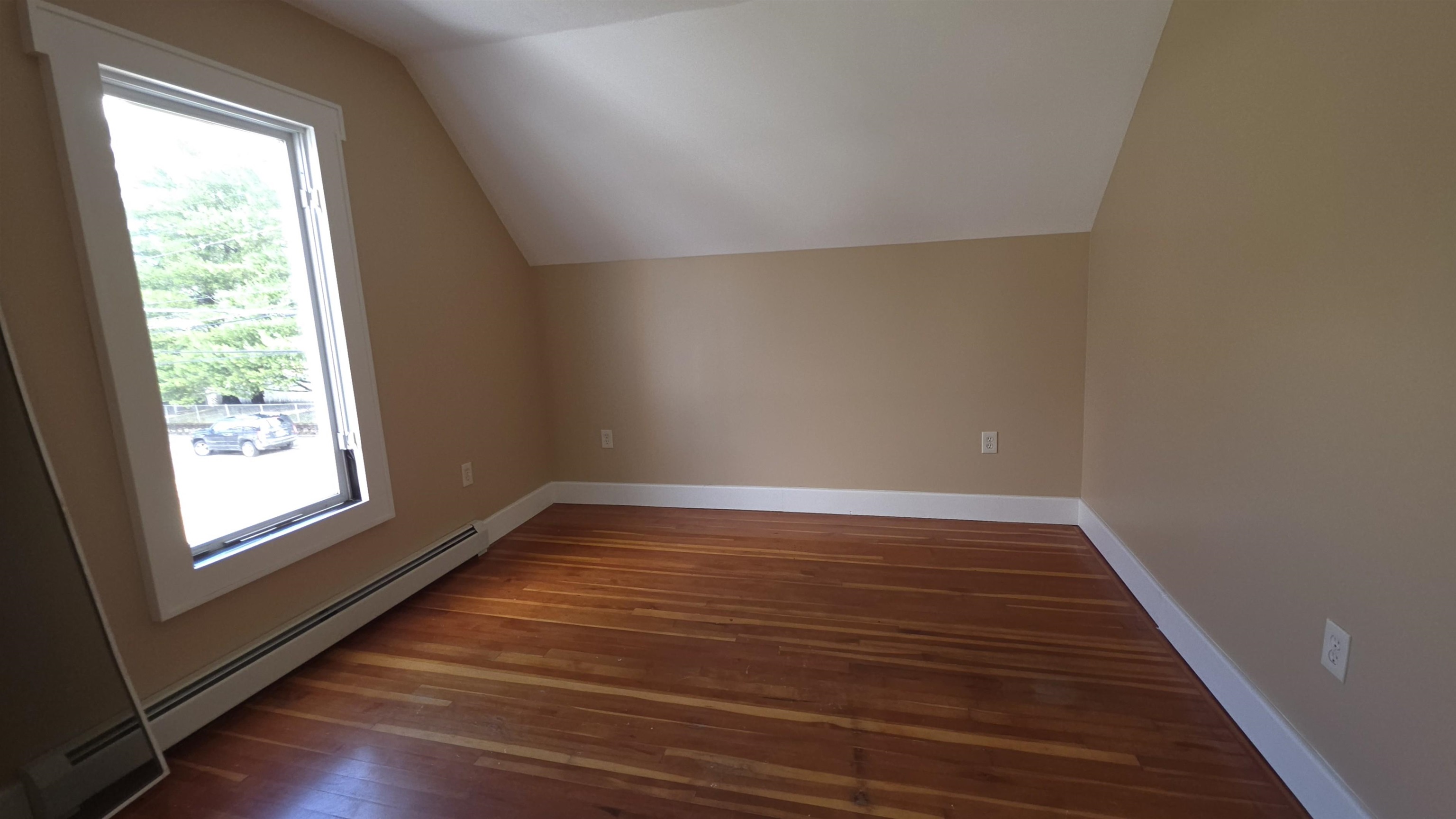 511 Goebel Street Berlin, NH 03570 - Photo 8 of 50