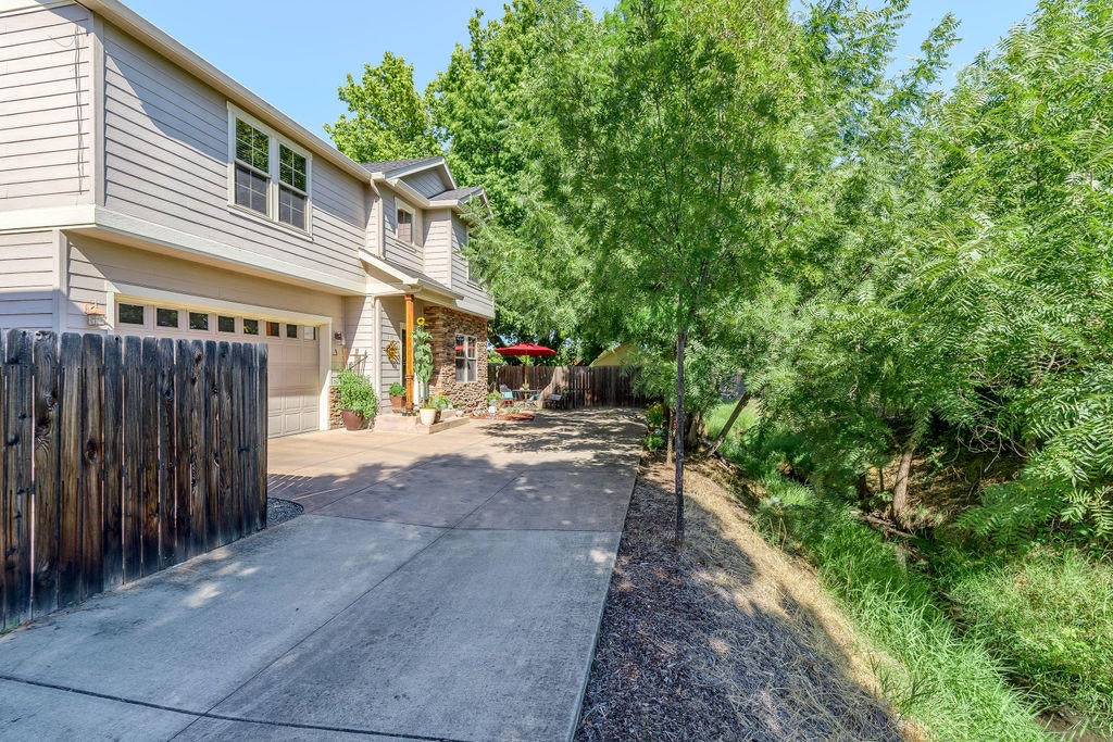 618 Shadow Way Central Point, OR 97502 - Photo 5 of 36 SW(5)