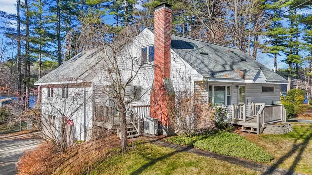 $675,000 | 102 Silver Lake Road, Hollis, NH 03049