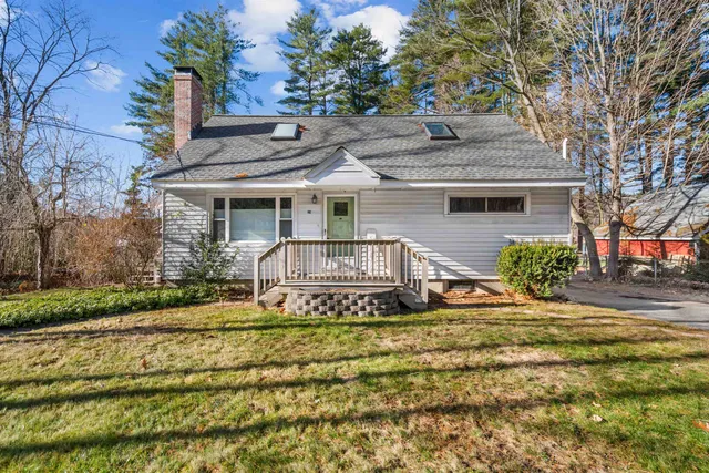 $675,000 | 102 Silver Lake Road, Hollis, NH 03049
