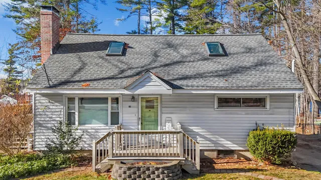 $675,000 | 102 Silver Lake Road, Hollis, NH 03049