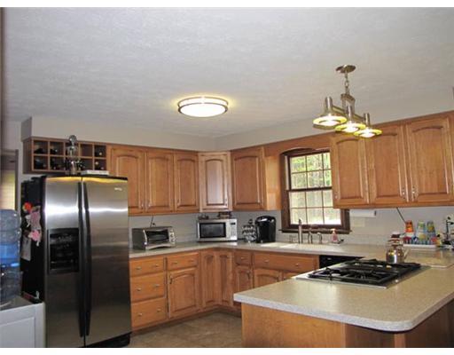 254 Hotel Road Auburn, ME 04210 - Photo 5 of 21 Kitchen.