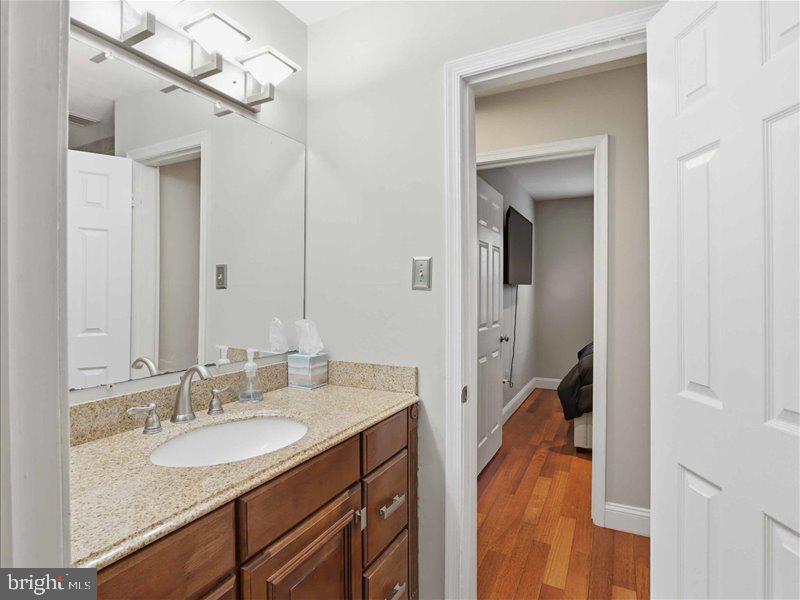 8307 Snowden Oaks Place Laurel, MD 20708 - Photo 13 of 28 2nd Level Bathroom