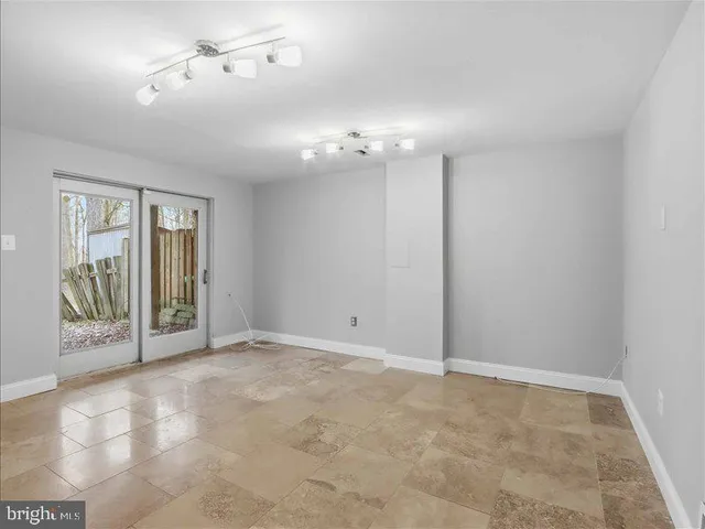 $375,000 | 8307 Snowden Oaks Place, Laurel, MD 20708