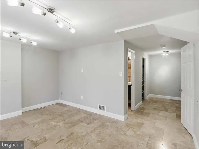 $375,000 | 8307 Snowden Oaks Place, Laurel, MD 20708