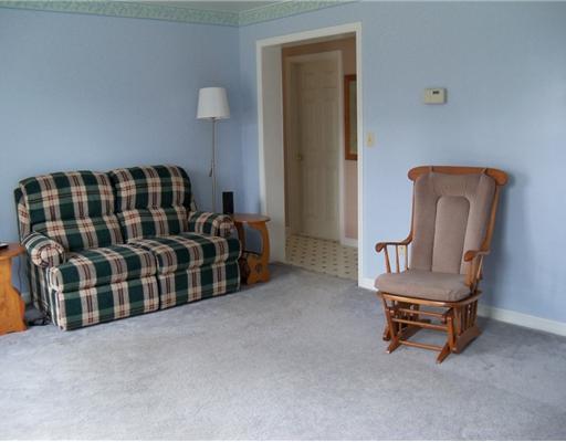 766 Post Road Bowdoinham, ME 04008 - Photo 5 of 25 Living Room.