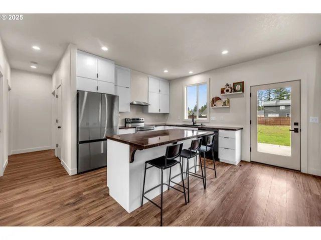 $465,000 | 102 West Oak Street, Yacolt, WA 98675