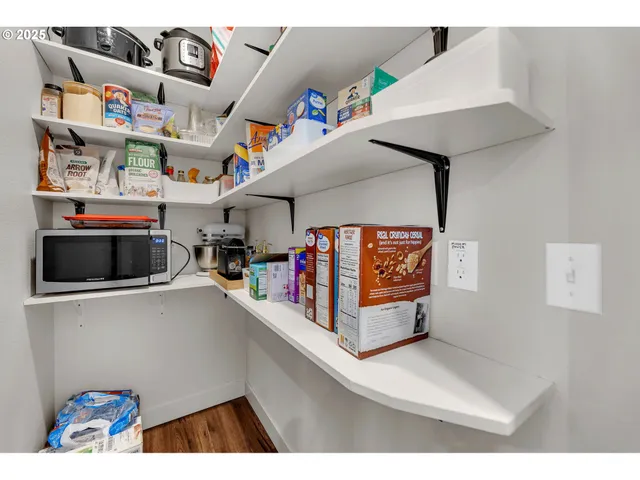 $465,000 | 102 West Oak Street, Yacolt, WA 98675