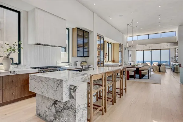 $15,495,000 | 1404 Manhattan Avenue, Manhattan Beach, CA 90266
