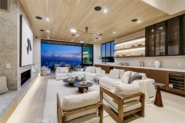 $15,495,000 | 1404 Manhattan Avenue, Manhattan Beach, CA 90266