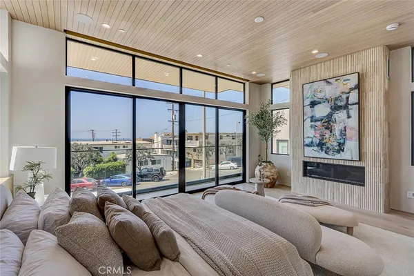 $15,495,000 | 1404 Manhattan Avenue, Manhattan Beach, CA 90266