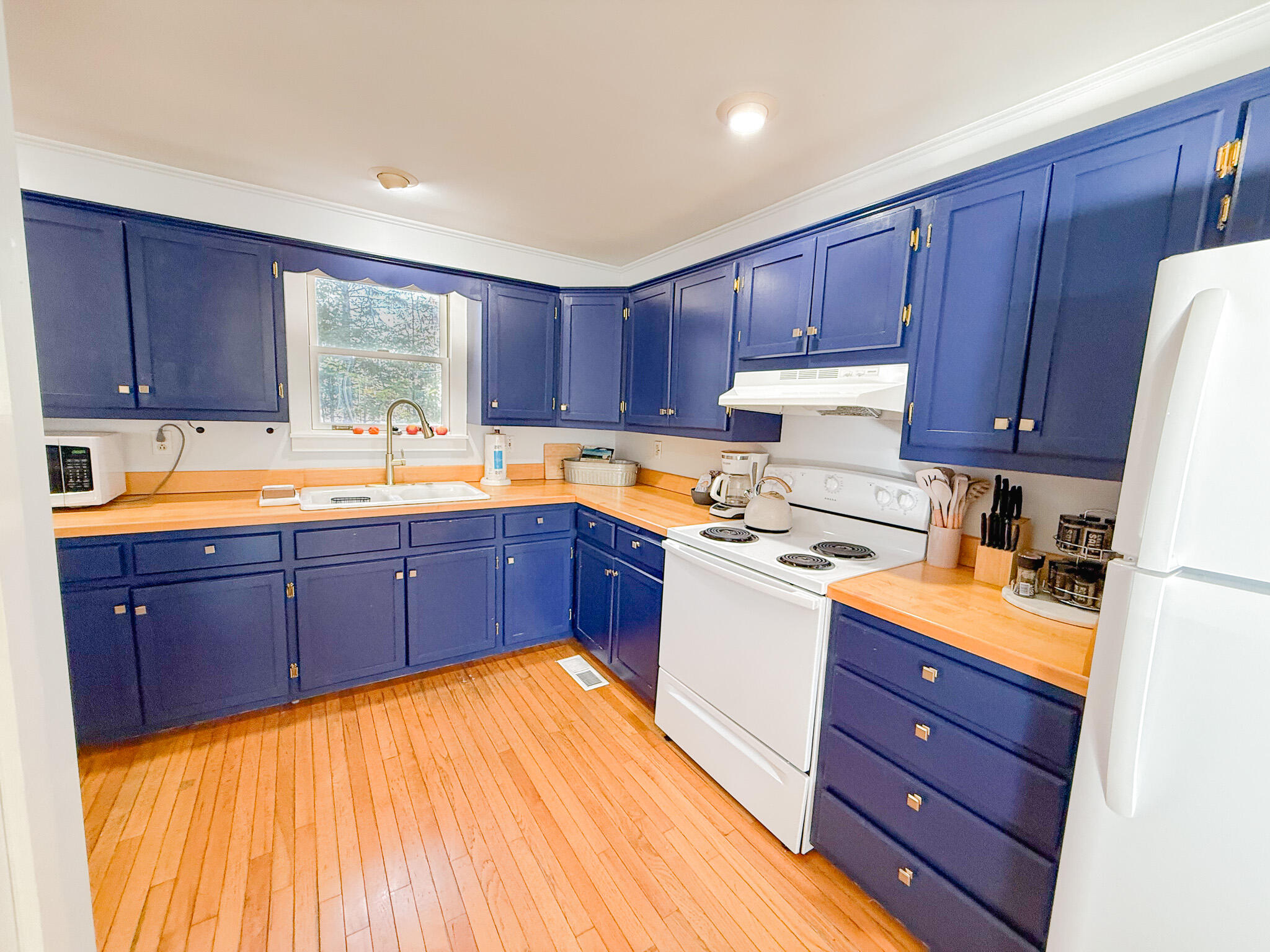 6 Nob Hill Road Hancock, ME 04640 - Photo 23 of 41 Kitchen