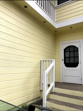 a view of entryway with a door