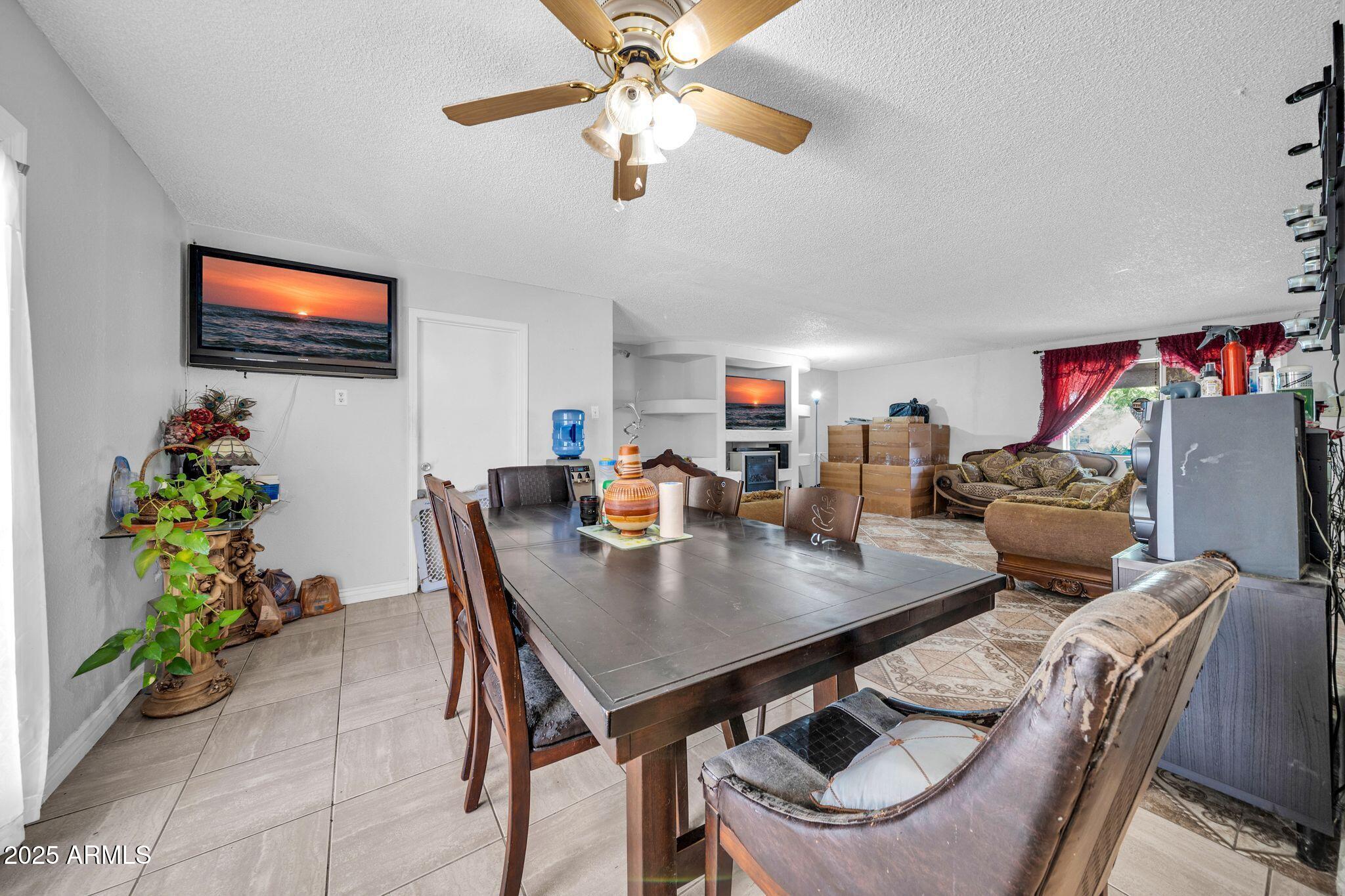 7629 West Osborn Road Phoenix, AZ 85033 - Photo 10 of 43 Spacious dining area