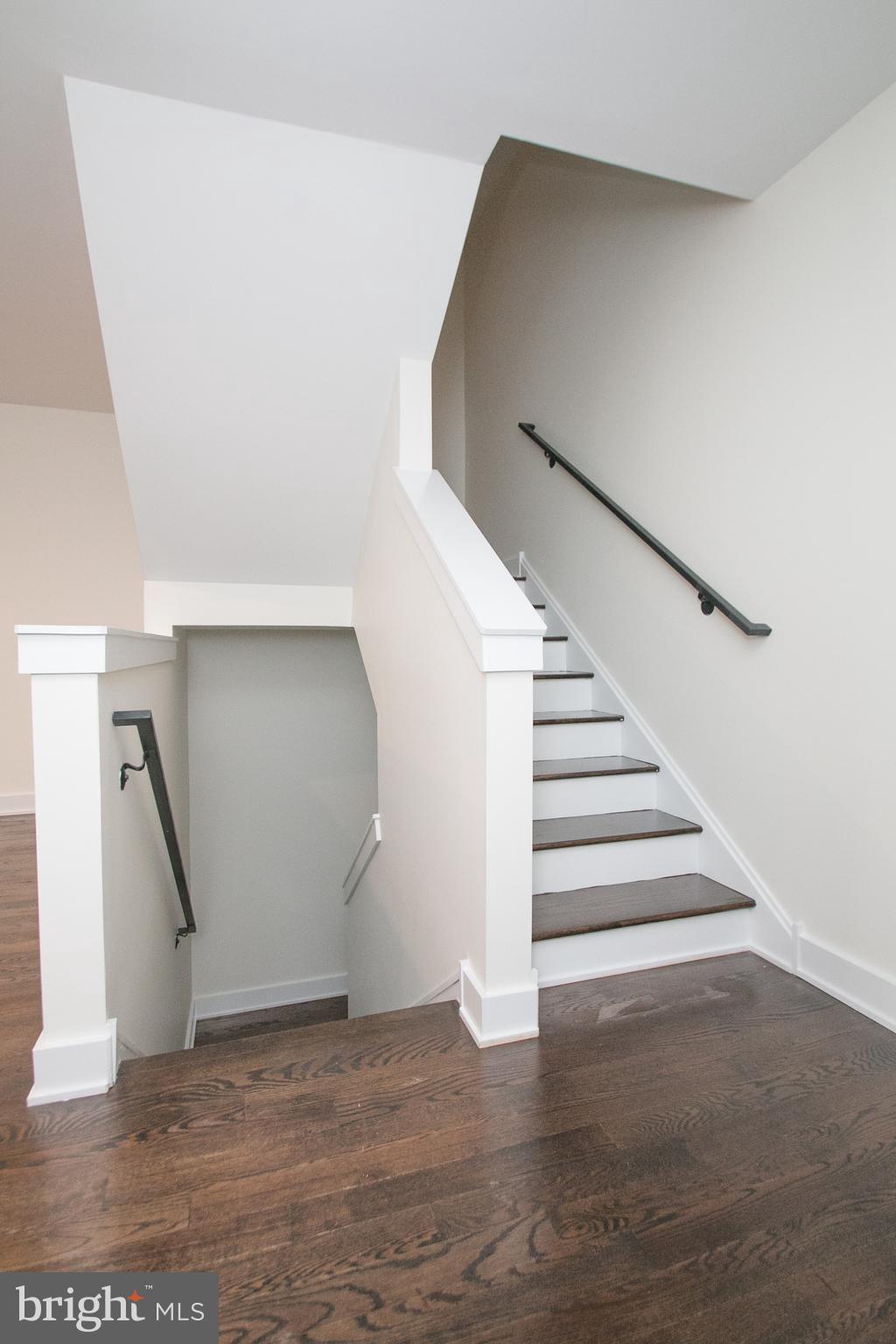 1022-24 South 2nd Street, Unit 4 Philadelphia, PA 19147 - Photo 12 of 50 a view of entryway