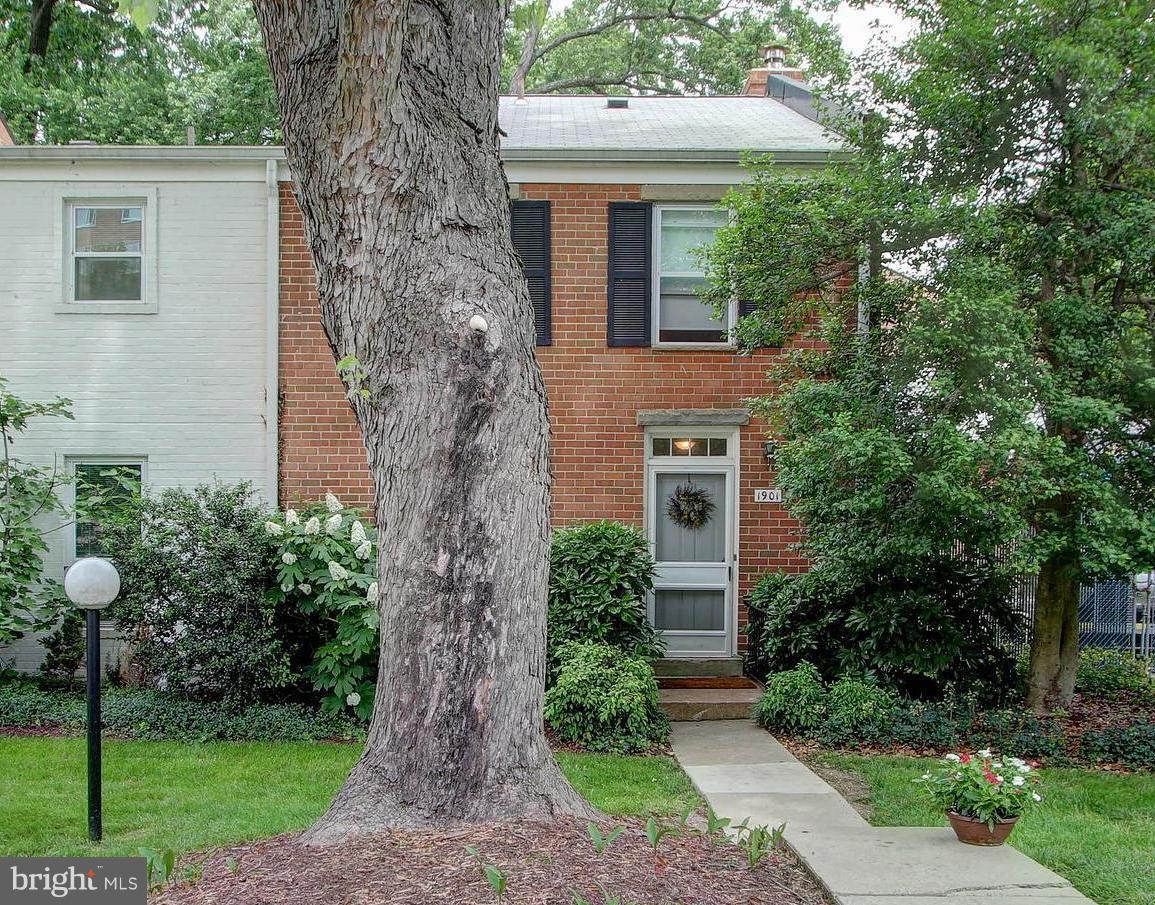 1901 Lyttonsville Road Silver Spring, MD 20910 - Photo 1 of 30 Exterior (Front)