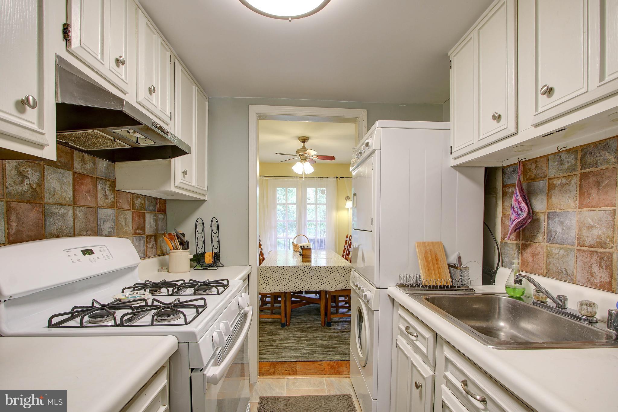 1901 Lyttonsville Road Silver Spring, MD 20910 - Photo 12 of 30 Kitchen