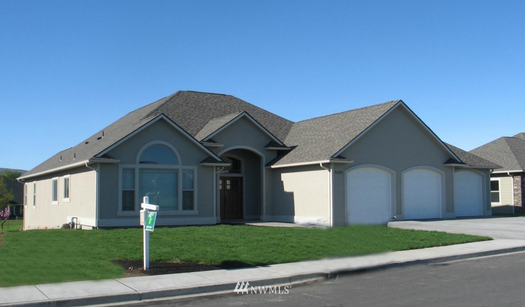 8890 Coolidge Road Yakima, WA 98903 - Photo 1 of 8