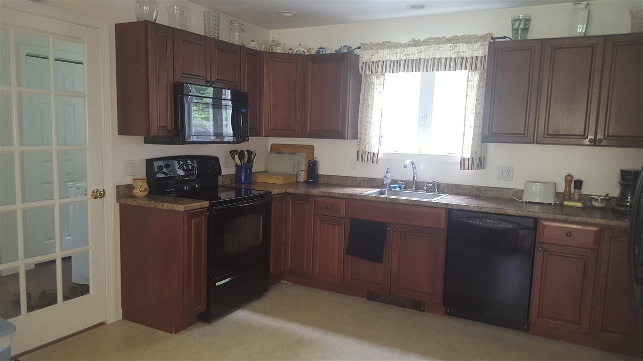 4 Maria Jane Road New Hampton, NH 03256 - Photo 5 of 14