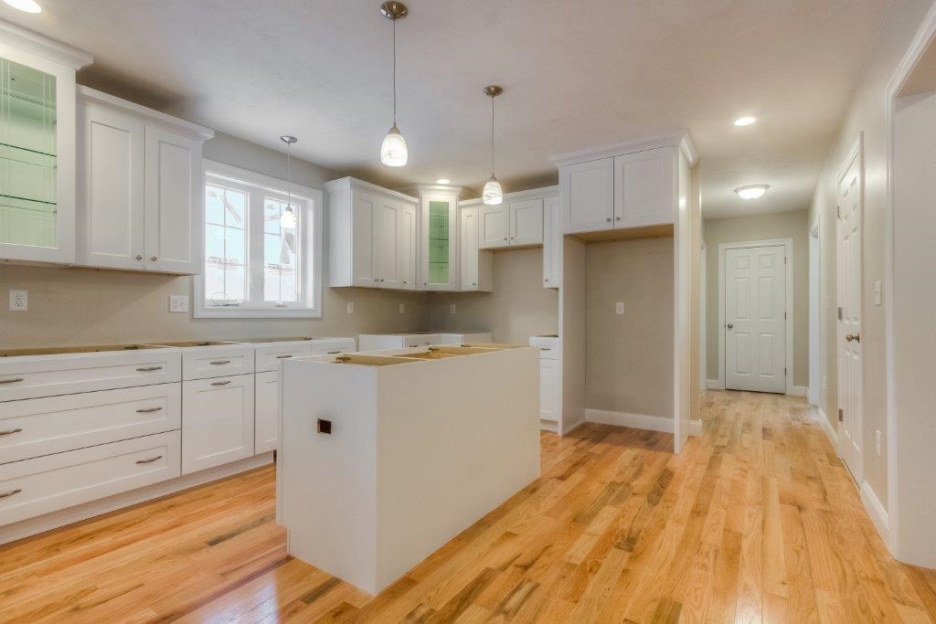 137 Londonderry Road Windham, NH 03087 - Photo 2 of 29