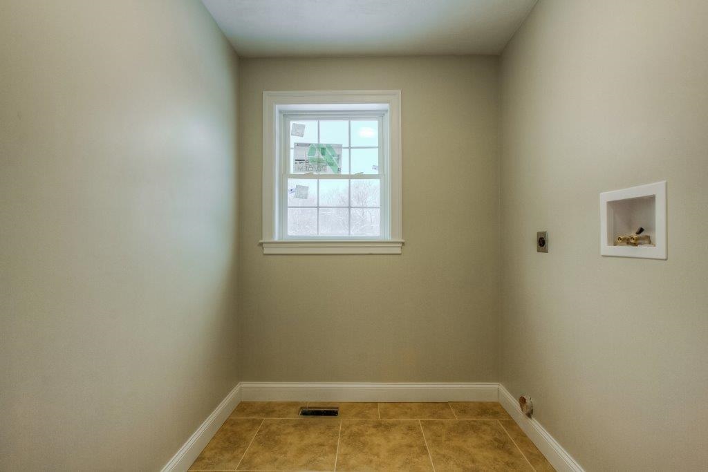 137 Londonderry Road Windham, NH 03087 - Photo 16 of 29