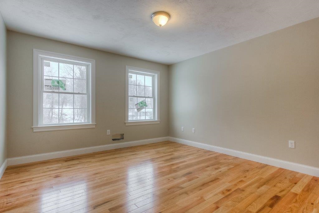 137 Londonderry Road Windham, NH 03087 - Photo 22 of 29