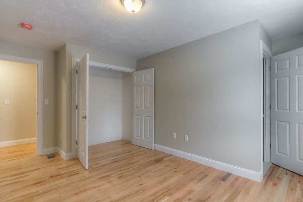 137 Londonderry Road Windham, NH 03087 - Photo 24 of 29