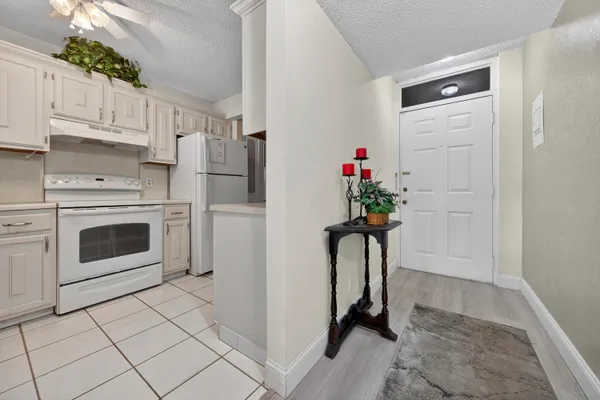 $165,000 | 5611 Coral Lake Drive, Unit 111, Pompano Beach, FL 33063