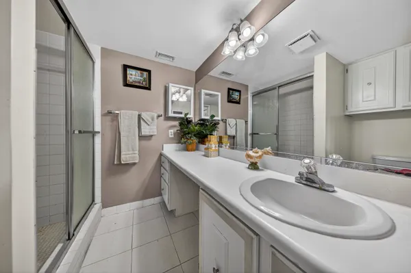 $165,000 | 5611 Coral Lake Drive, Unit 111, Pompano Beach, FL 33063