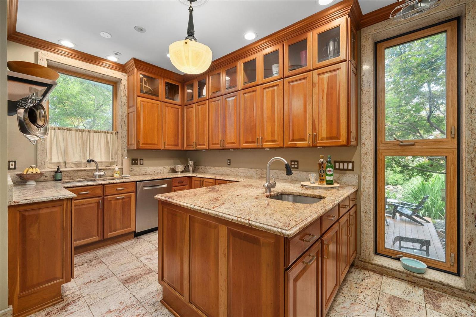 4925 Pershing Place St. Louis, MO 63108 - Photo 13 of 55