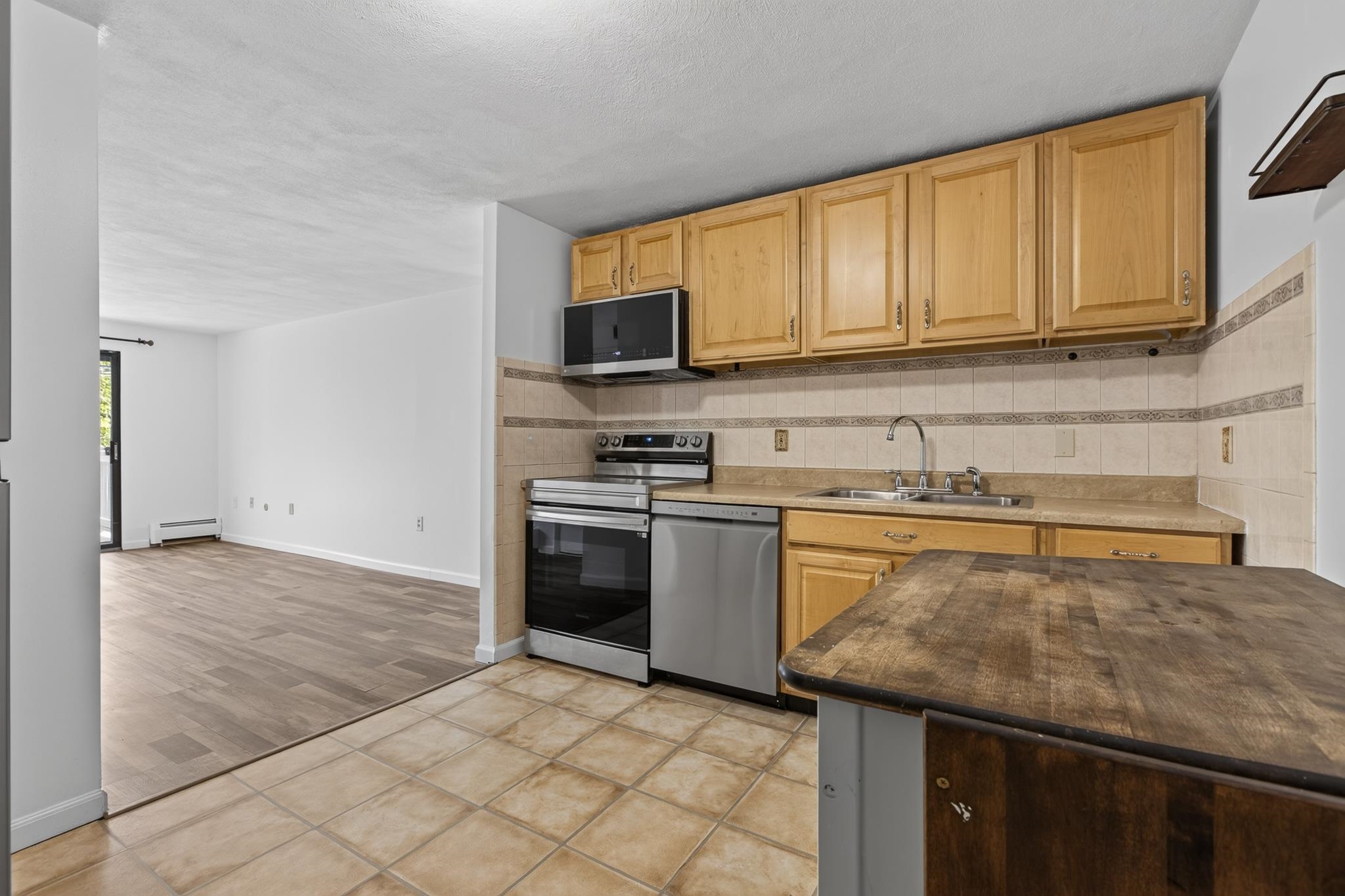 35 Andrew Street, Unit 30 Manchester, NH 03104 - Photo 6 of 13