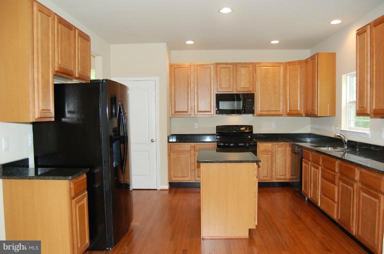 9389 North Laurel Road Laurel, MD 20723 - Photo 3 of 9 Kitchen
