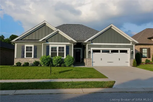 $489,900 | 3035 Bridlewood Lane, New Albany, IN 47150