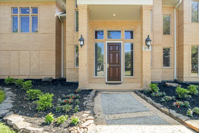 $899,999 | 22711 Bay Hollow Drive, Katy, TX 77450