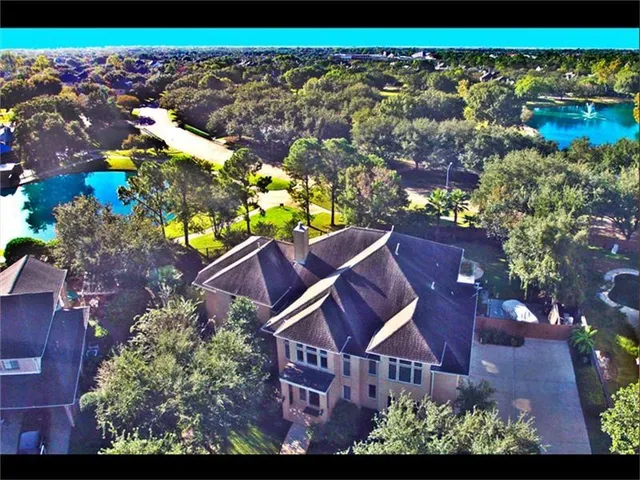 $899,999 | 22711 Bay Hollow Drive, Katy, TX 77450