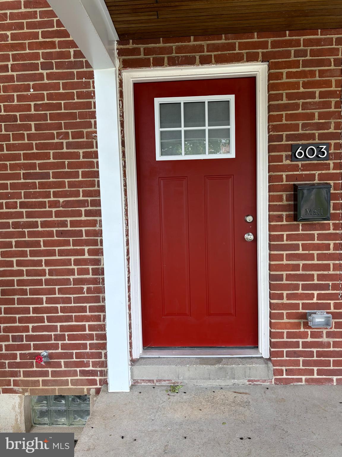 603 Brisbane Road Baltimore, MD 21229 - Photo 3 of 46