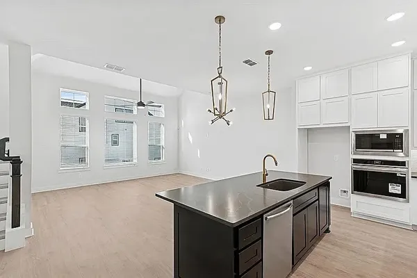 $3,400 | 16046 Mason Run Drive, Houston, TX 77079
