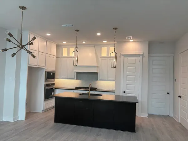 $3,400 | 16046 Mason Run Drive, Houston, TX 77079