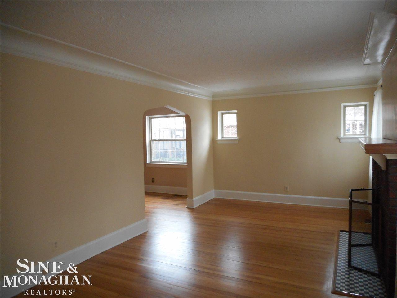 2032 Hawthorne Road Grosse Pointe Woods, MI 48236 - Photo 4 of 25