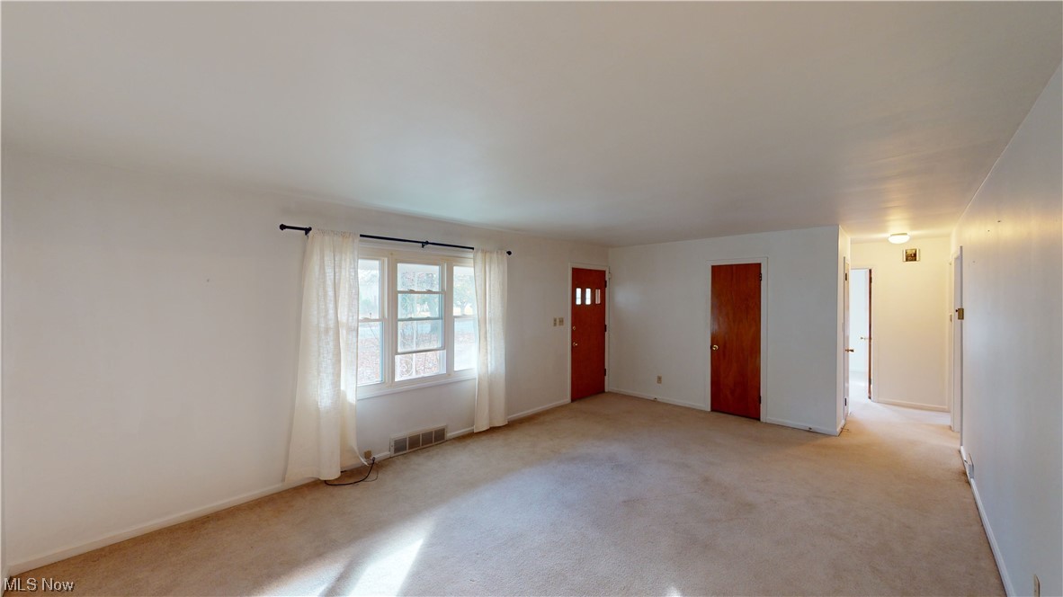 3520 Kirk Road Youngstown, OH 44511 - Photo 8 of 31 View of carpeted spare room