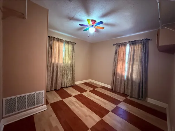 $1,350 | 1602 14th Street, Corpus Christi, TX 78404