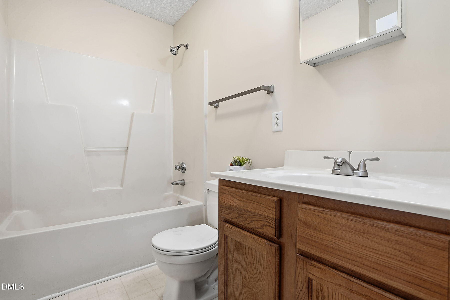 5503 Fieldcross Court Raleigh, NC 27610 - Photo 16 of 27 22-web-or-mls-5503 Fieldcross Ct-129