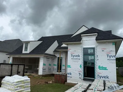 $384,204 | 409 Whispering Meadows Road, Broussard, LA 70518