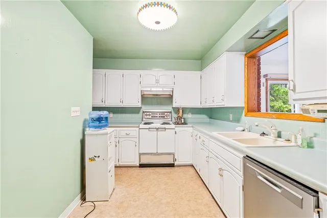 $240,000 | 207 Orchard Terrace Drive, New Wilmington, PA 16142