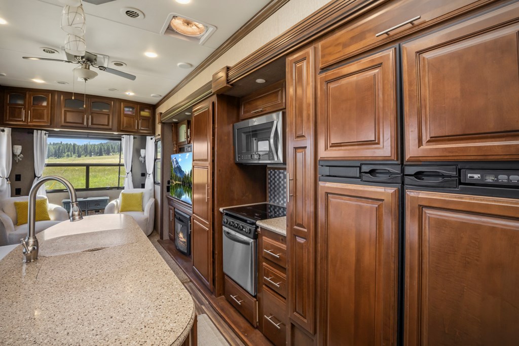 44 Pats Lane, Unit 45 Cascade, ID 83611 - Photo 17 of 34 Kitchen Area