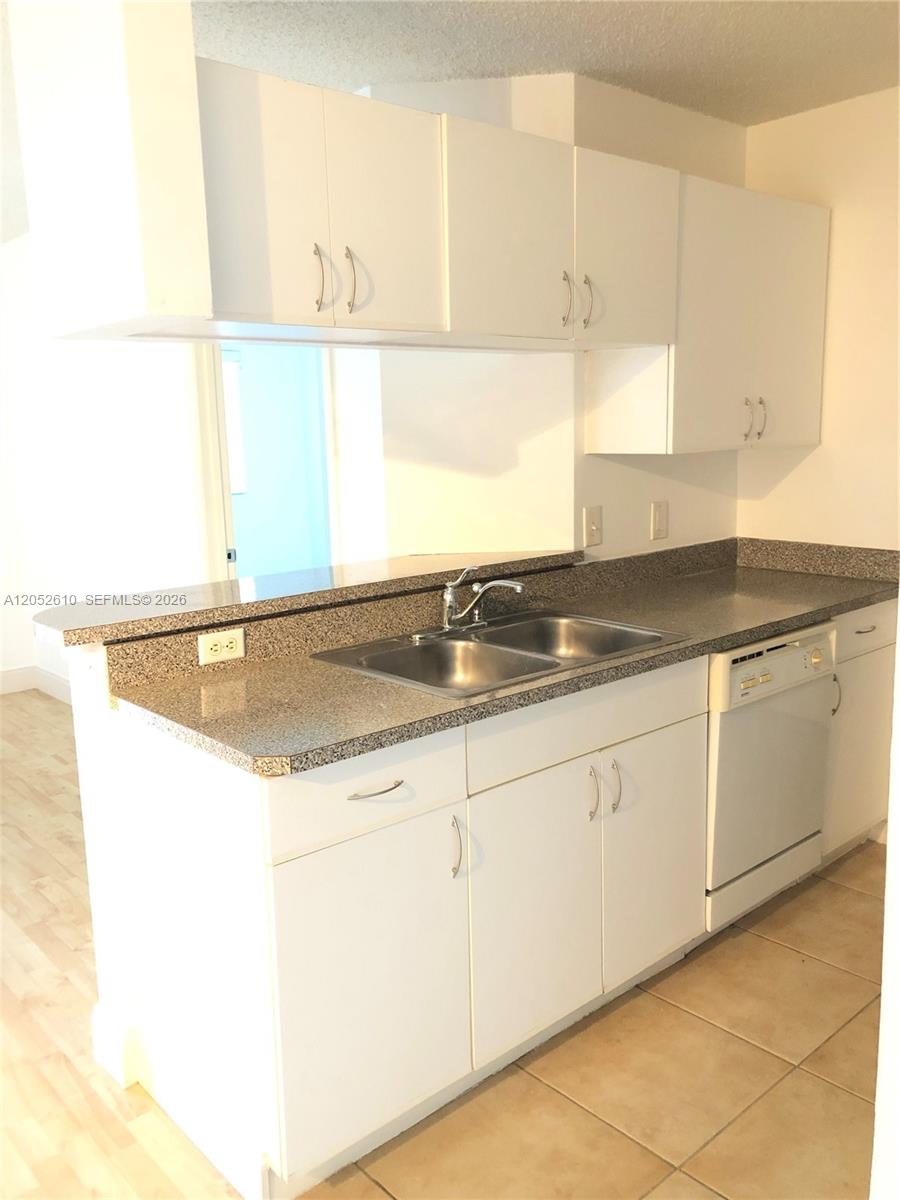 420 South Park Road, Unit 108 Hollywood, FL 33021 - Photo 8 of 17